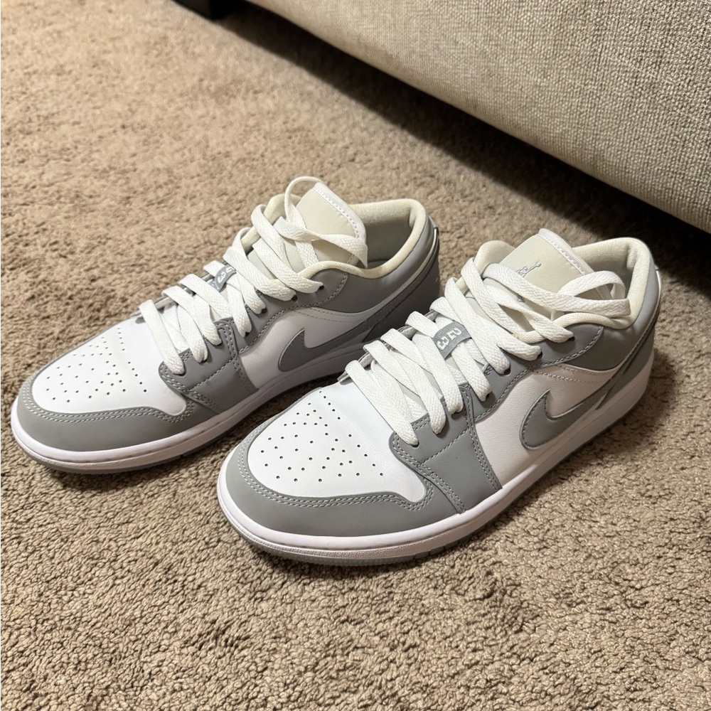 Nike Women’s Air Jordan 1 Low - Picture 4 of 7